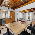 Rustic Lara With Pool Villa *