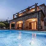 Rustic Lara With Pool Cabrunici